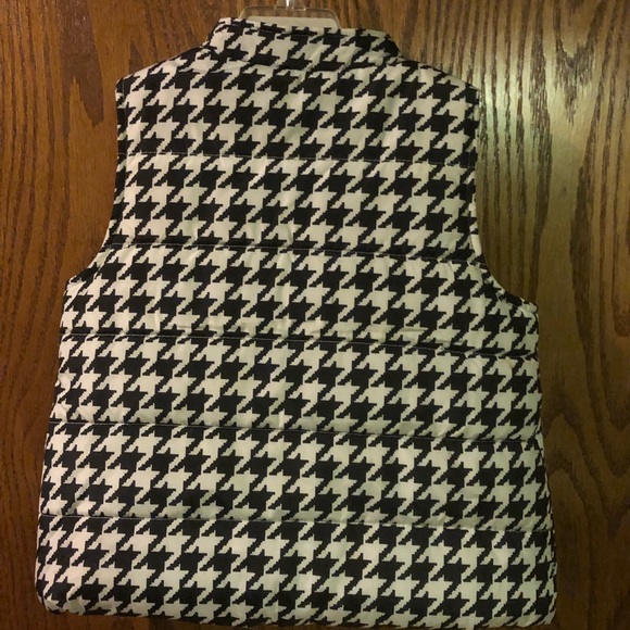 Gymboree puffer vest girls 5/6 - Picture 3 of 3